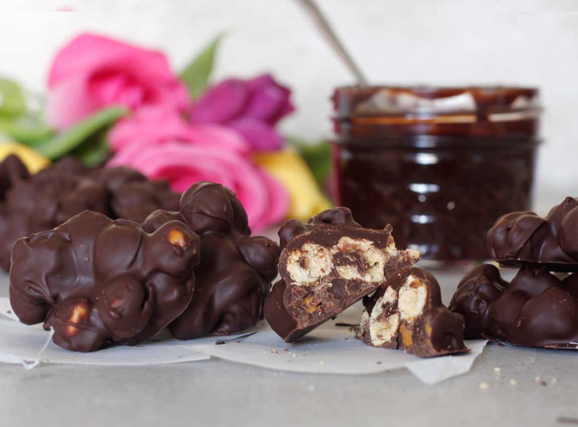 2-Ingredient Chocolate Chickpea Clusters