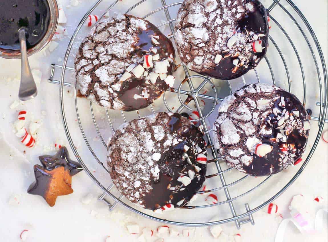 Tocos Chocolate Crinkle Cookies