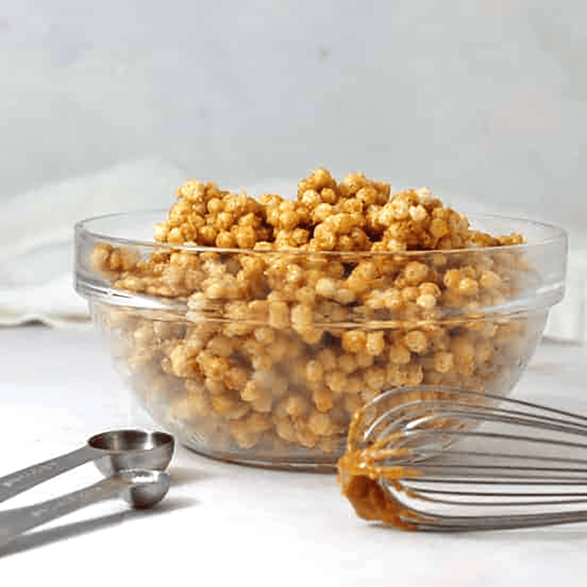 puffed chocolate quinoa scotheroos or bars.
