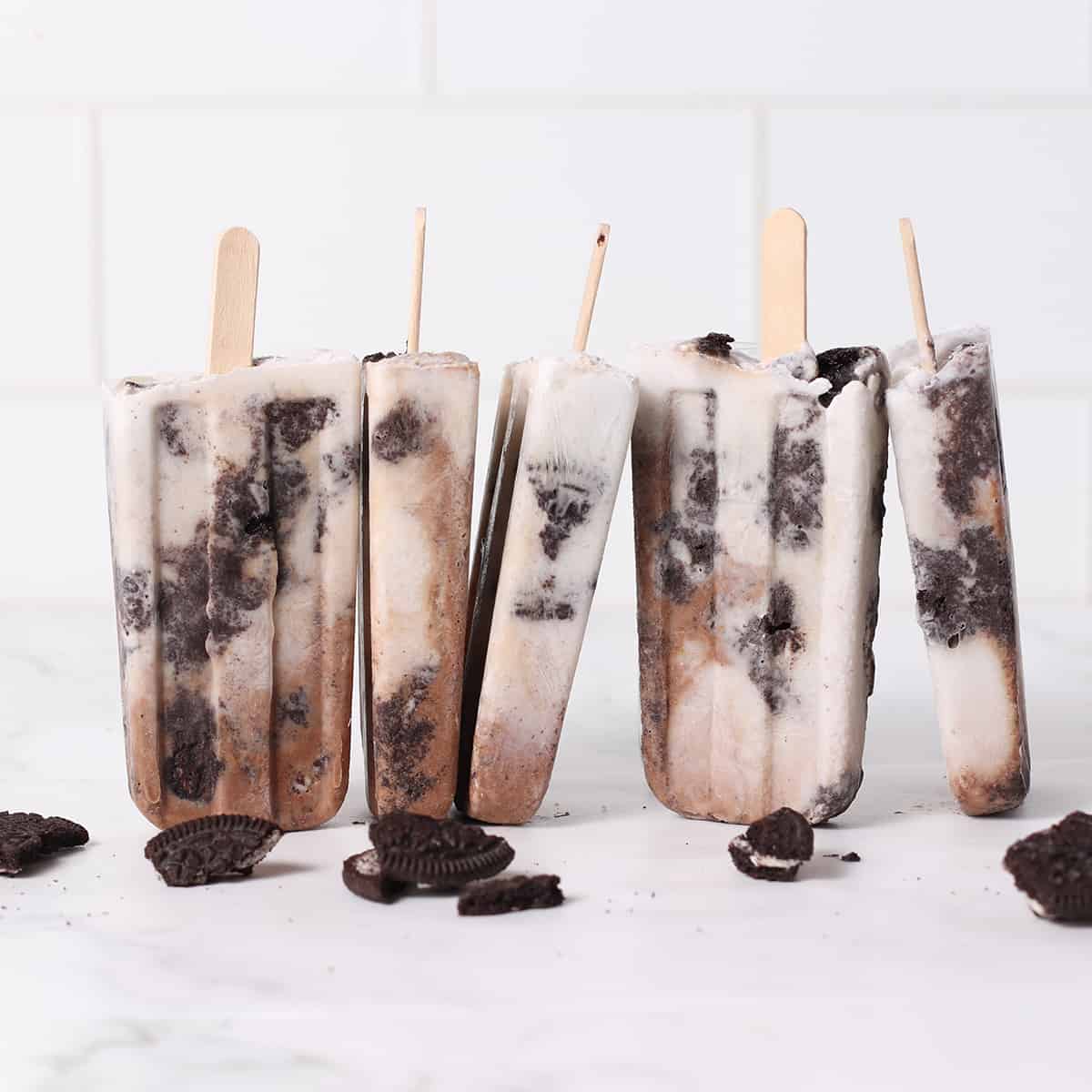 a row of Oreo popsicles