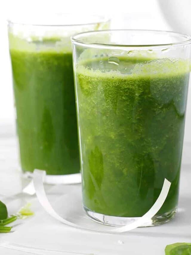 Best Green Smoothie Recipe (4 ingredients)