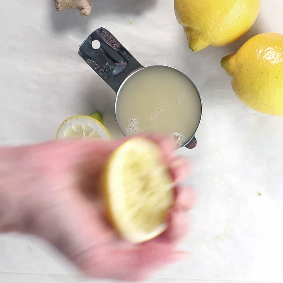 juicing lemons