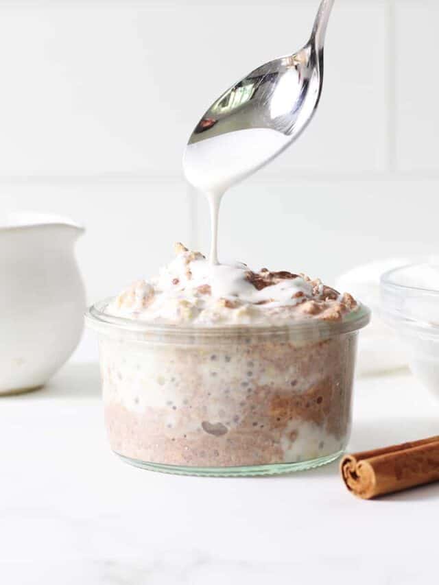 Cinnamon Roll Overnight Oats with Yogurt