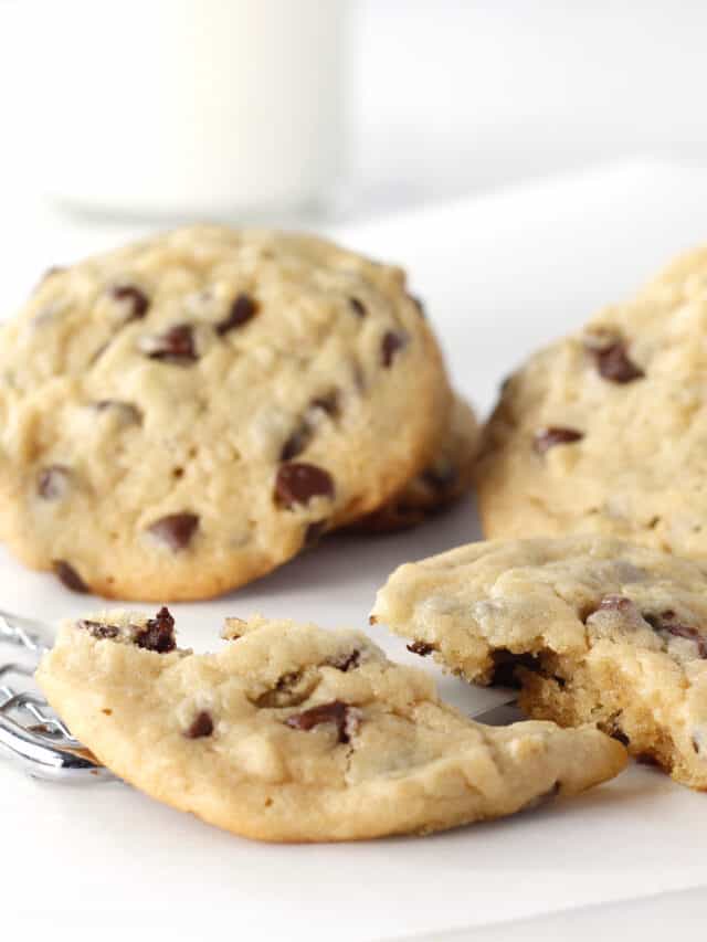 Healthy Vegan Chocolate Chip Cookies