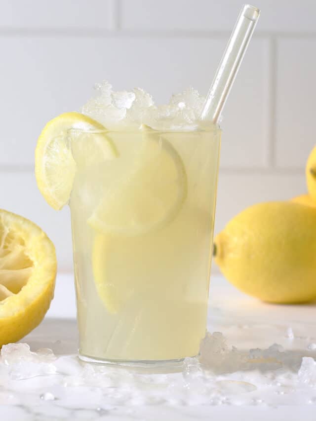 Easy Homemade Lemonade (3 ingredients)