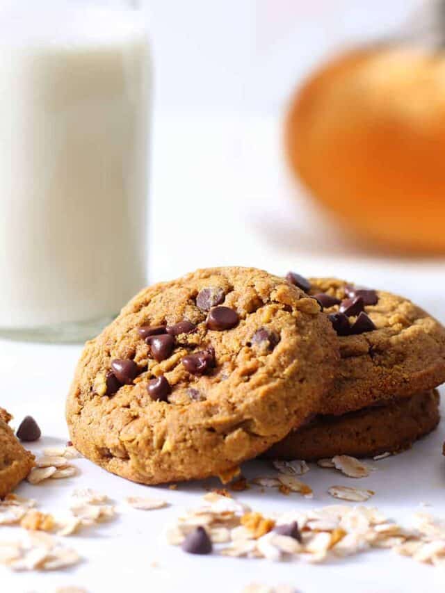 Pumpkin Oatmeal Chocolate Chip Cookies (6 ingredients)