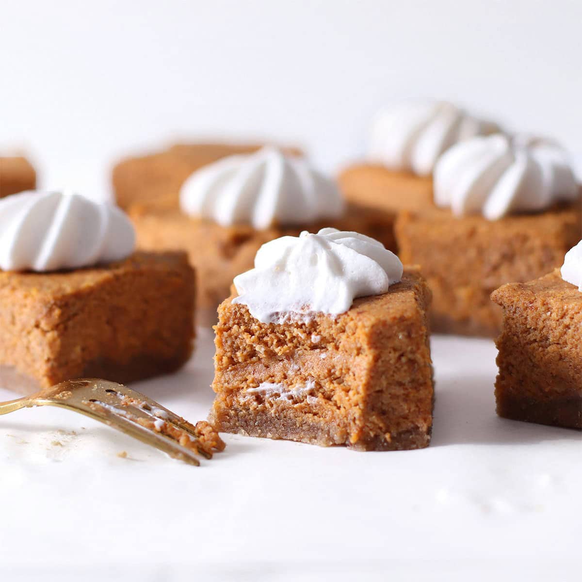 no bake pumpkin pie bars.