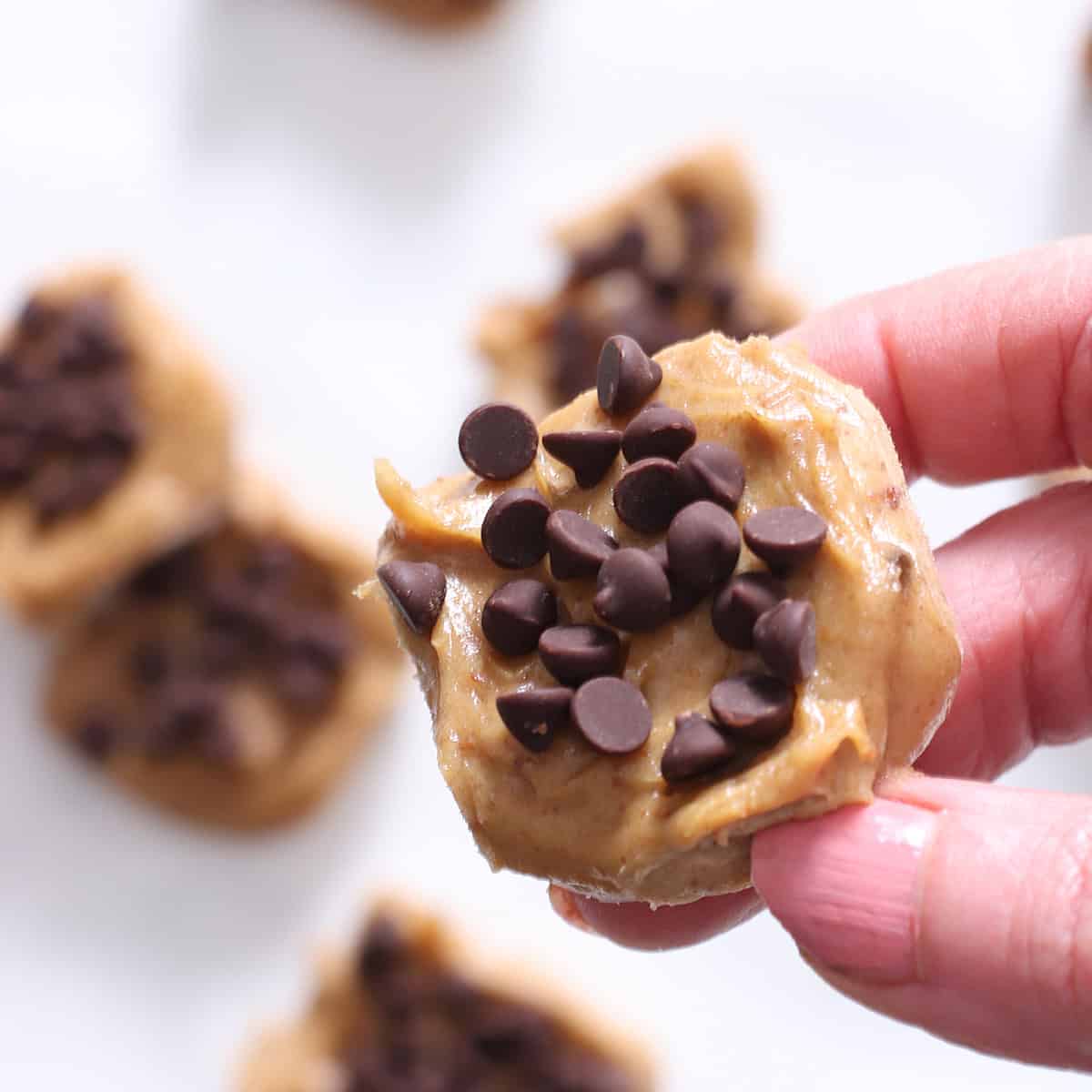 chocolate chip caramel date bars.