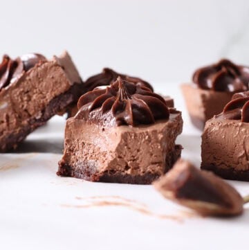 chocolate cheesecake no bake and healthy bars.