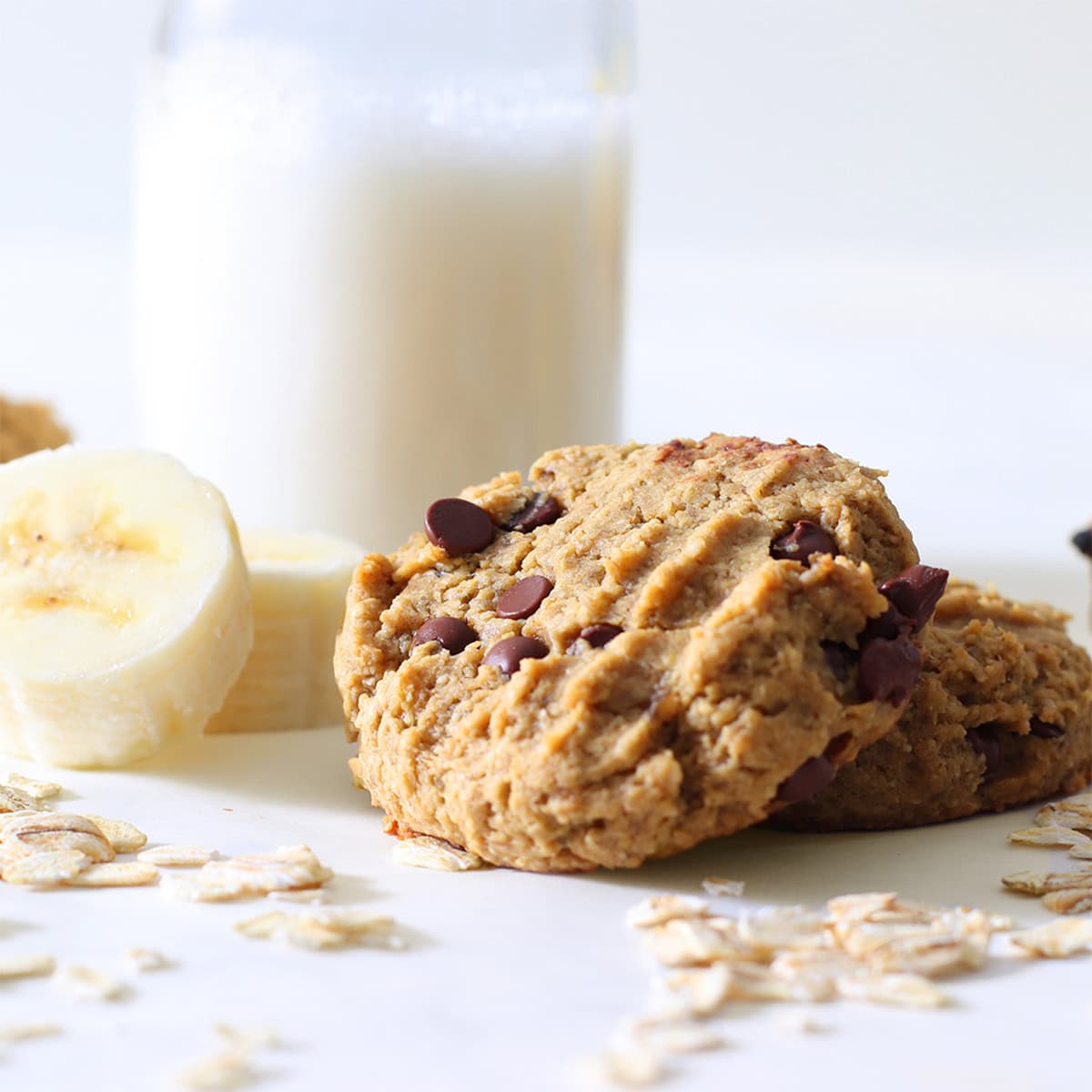 baked banana bread cookies.