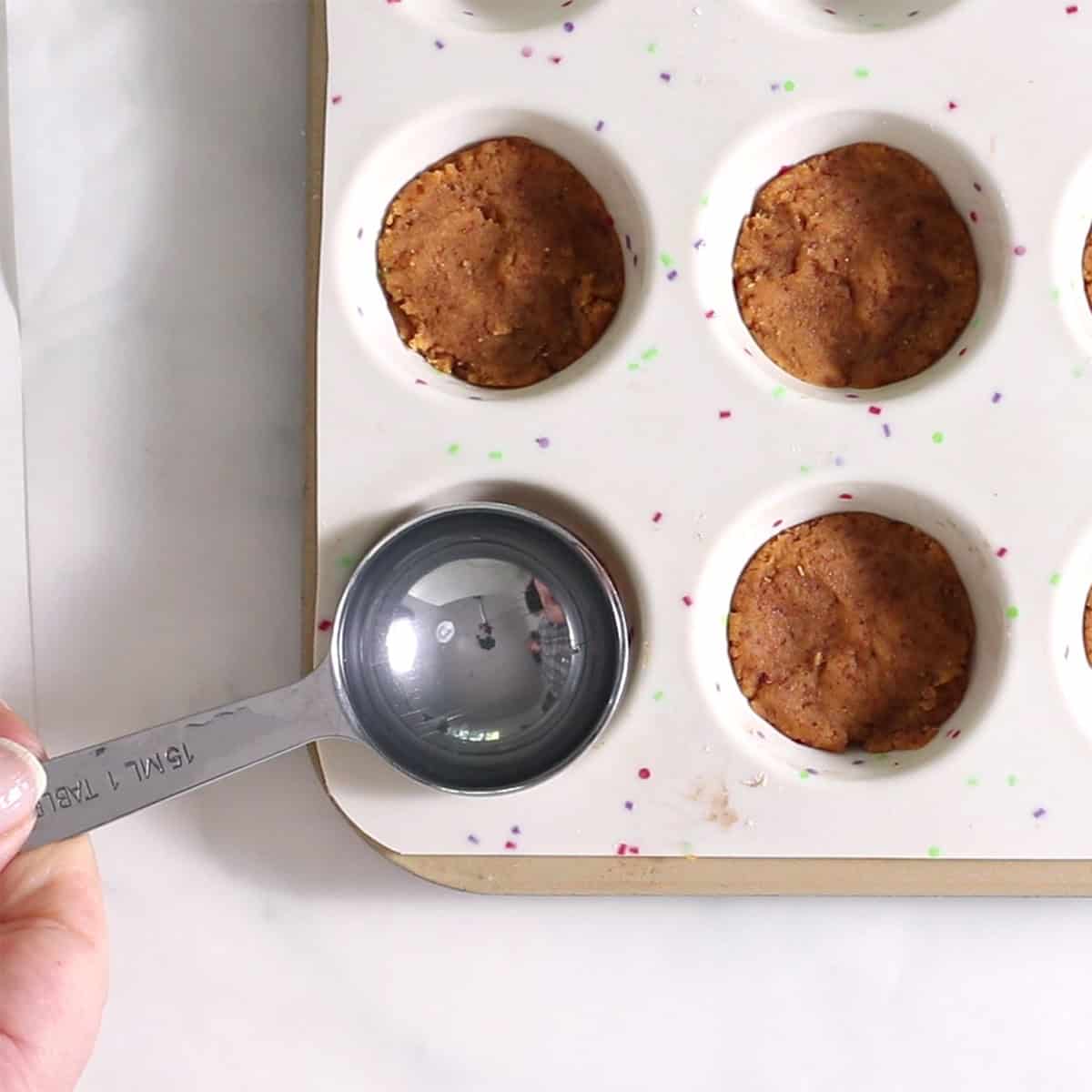 No Bake Pumpkin Coffee Cakes, mini, topped with cinnamon sugar, pressed.